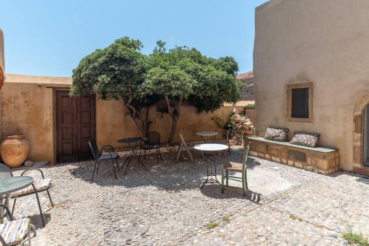 Goulas I - Overview
