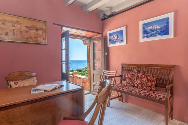 Monemvasia Apartments